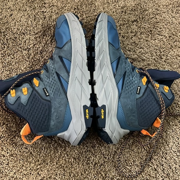 HOKA ONE ANACAPA MID GTX BOOTS - Picture 4 of 8